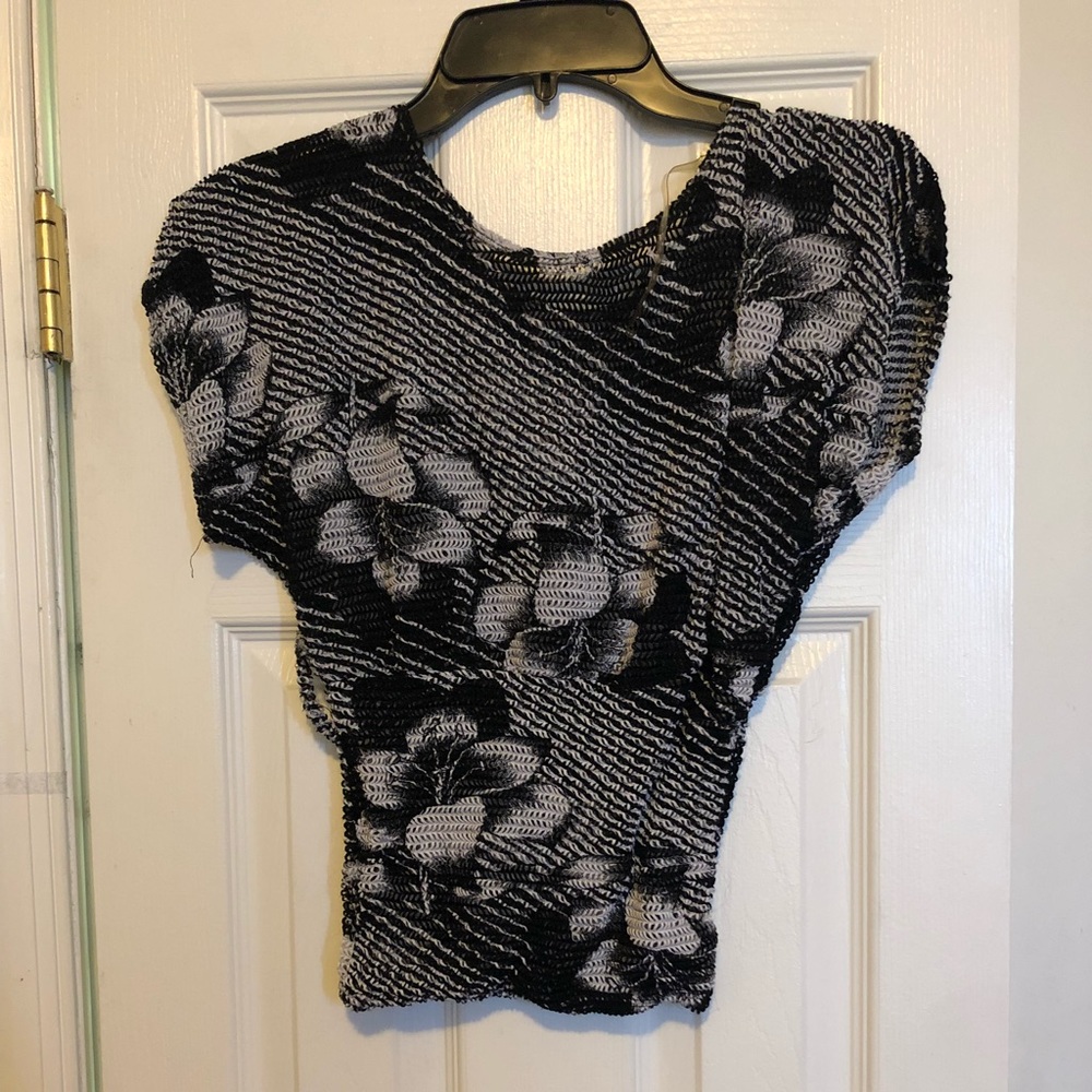 Black and white top